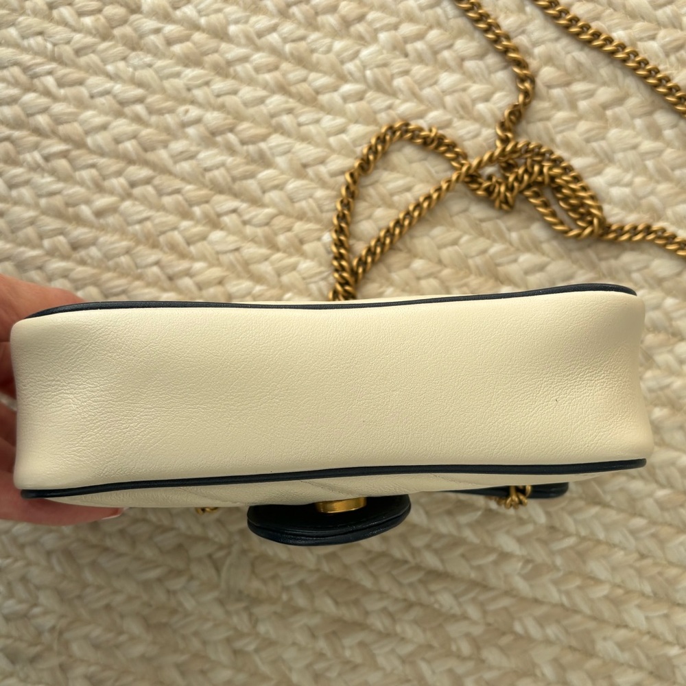 GUCCI Mini Marmont - Picture 6 of 9